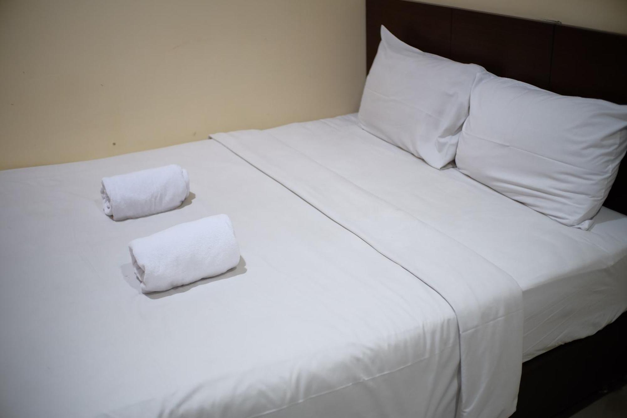 De Nusantara Hotel Syariah Медан Экстерьер фото