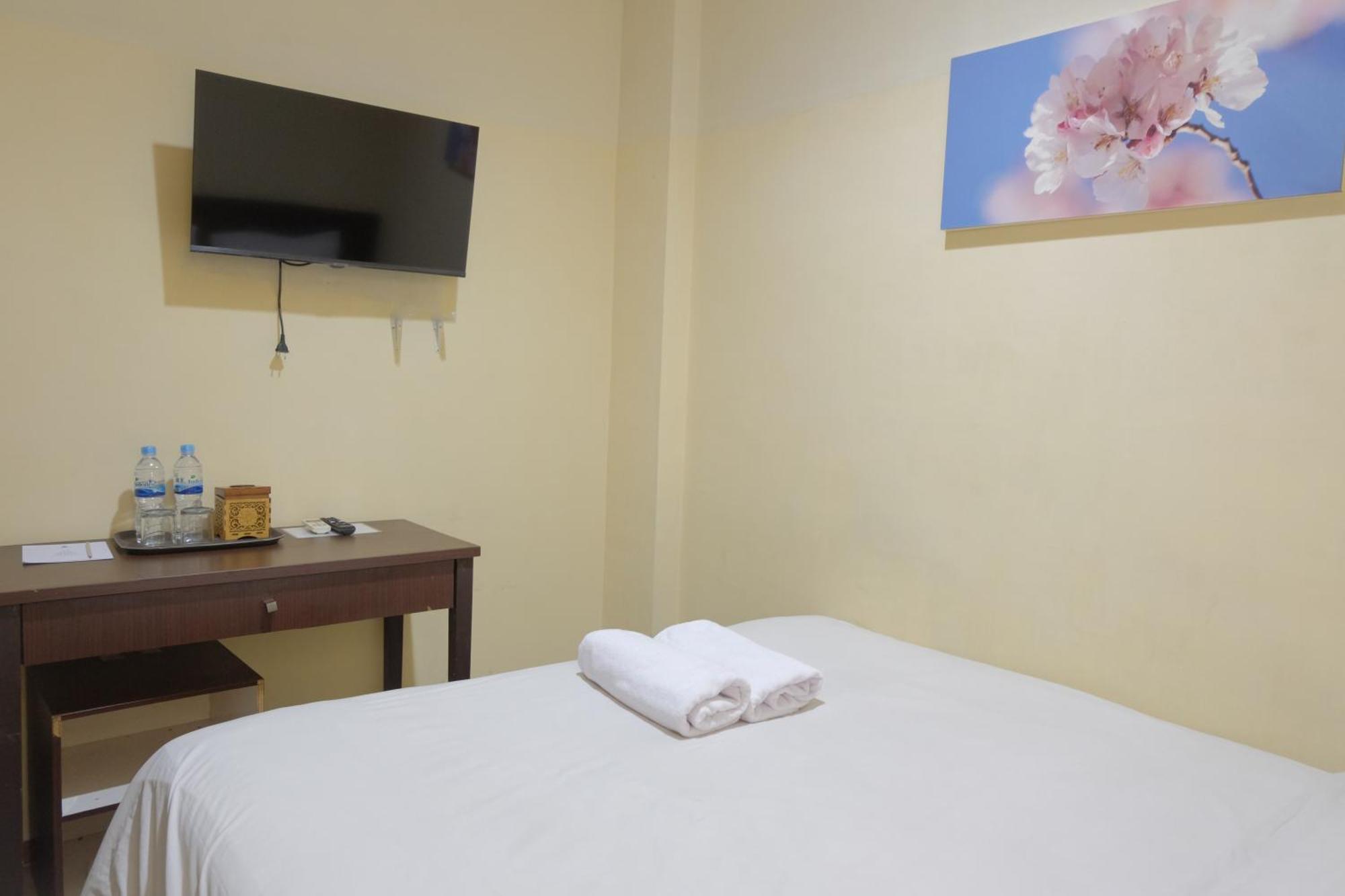 De Nusantara Hotel Syariah Медан Экстерьер фото
