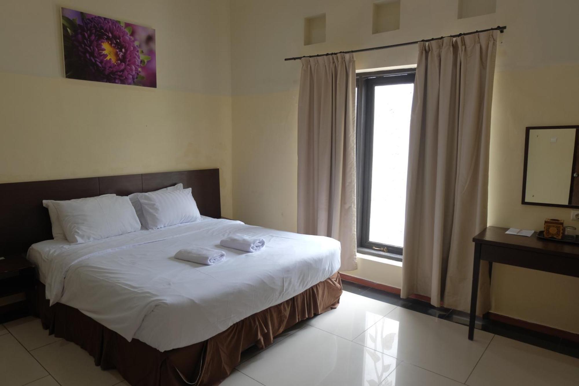 De Nusantara Hotel Syariah Медан Экстерьер фото