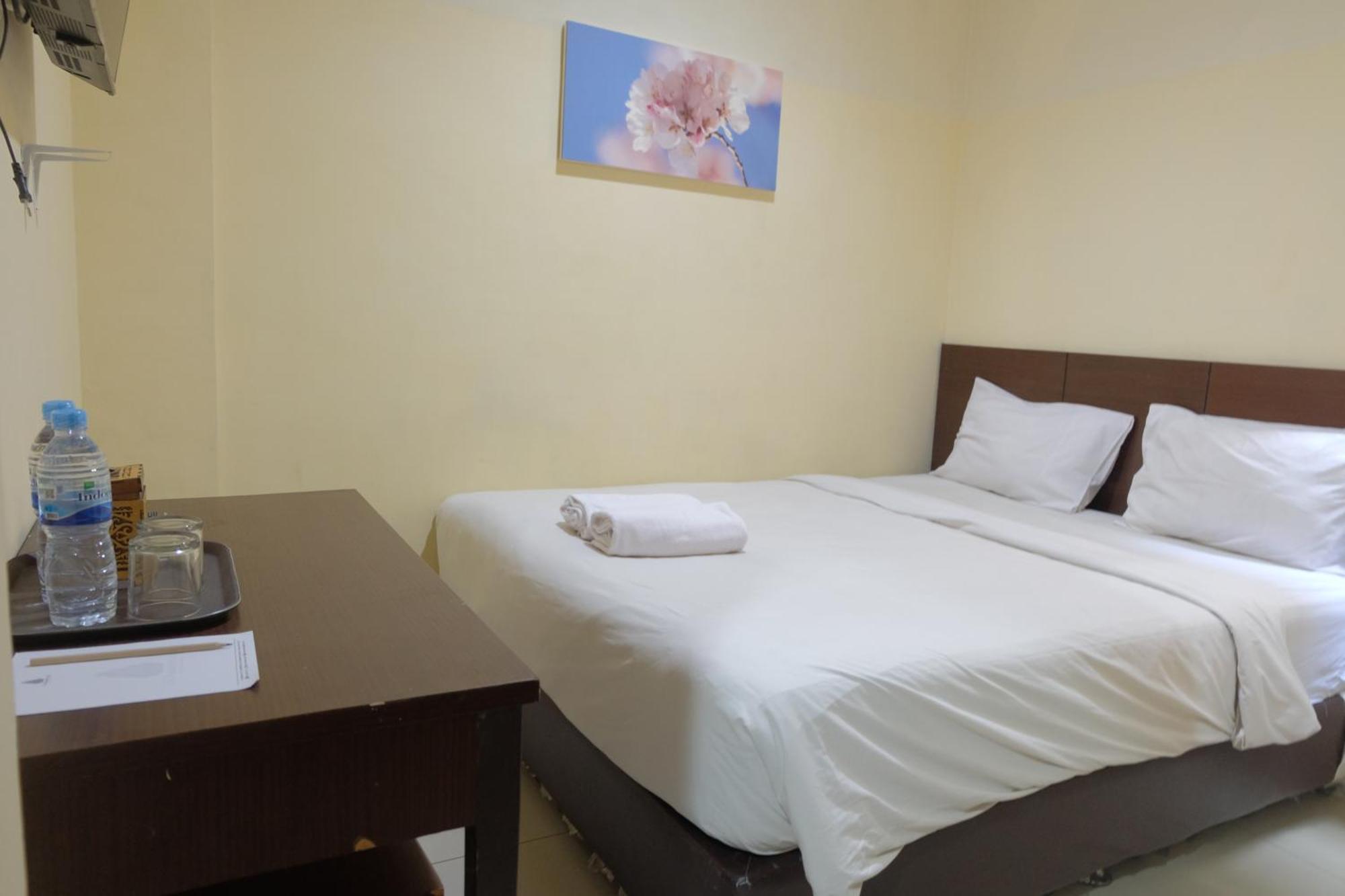 De Nusantara Hotel Syariah Медан Экстерьер фото